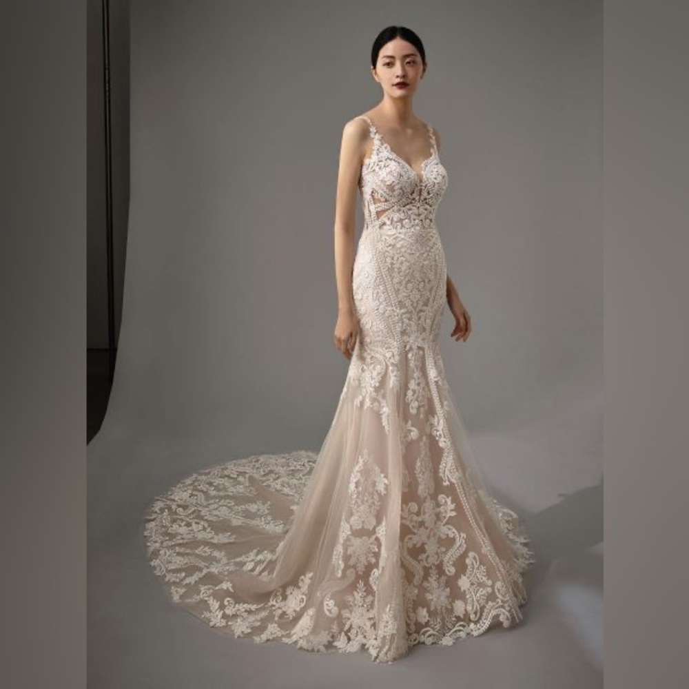 Enzoani Blue Marianna Wedding Dress